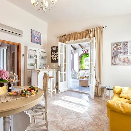 Holiday home Casa Vacanze La Guzzetta Ranch