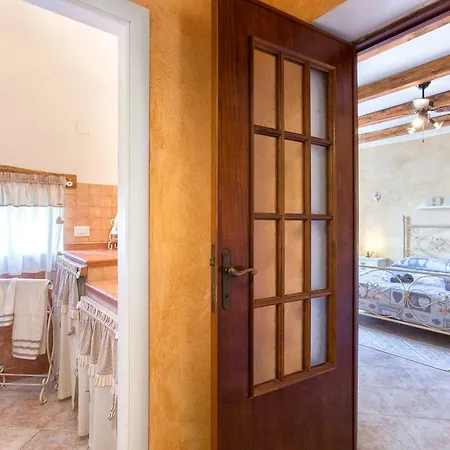 Casa Vacanze La Guzzetta Ranch Holiday home