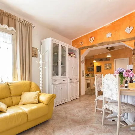 Casa Vacanze La Guzzetta Ranch Holiday home *
